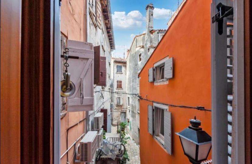 Apartma Walls In Old Town Of *