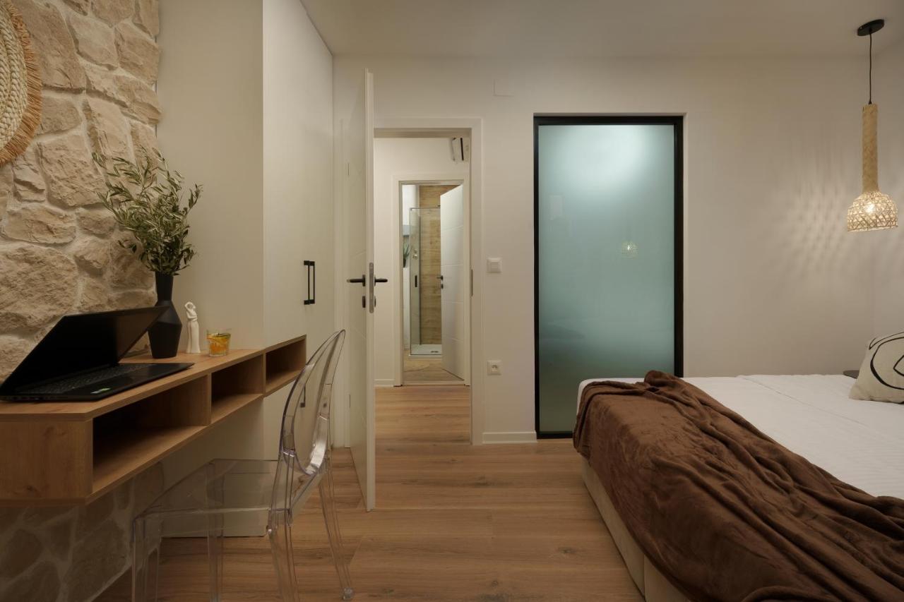 Apartma Walls In Old Town Of *