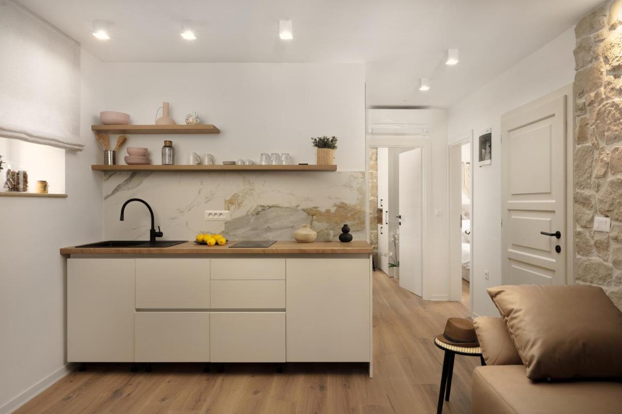 Apartma Walls In Old Town Of Rovinj